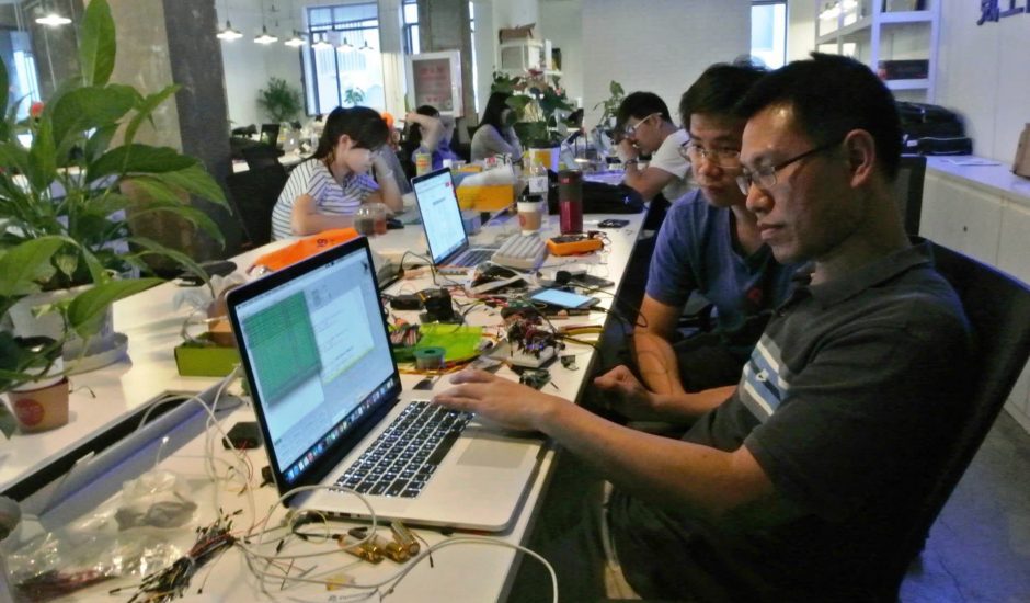 Géopolitique : La Chine interdit aux fonctionnaires d’utiliser les smartphone iPhone au travail